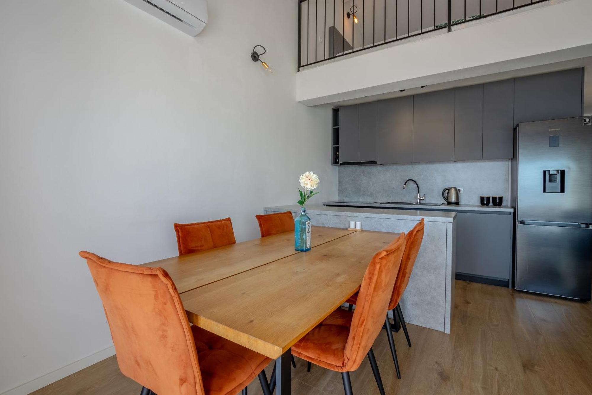 Апартаменти Apartman Rojo Оміш Екстер'єр фото