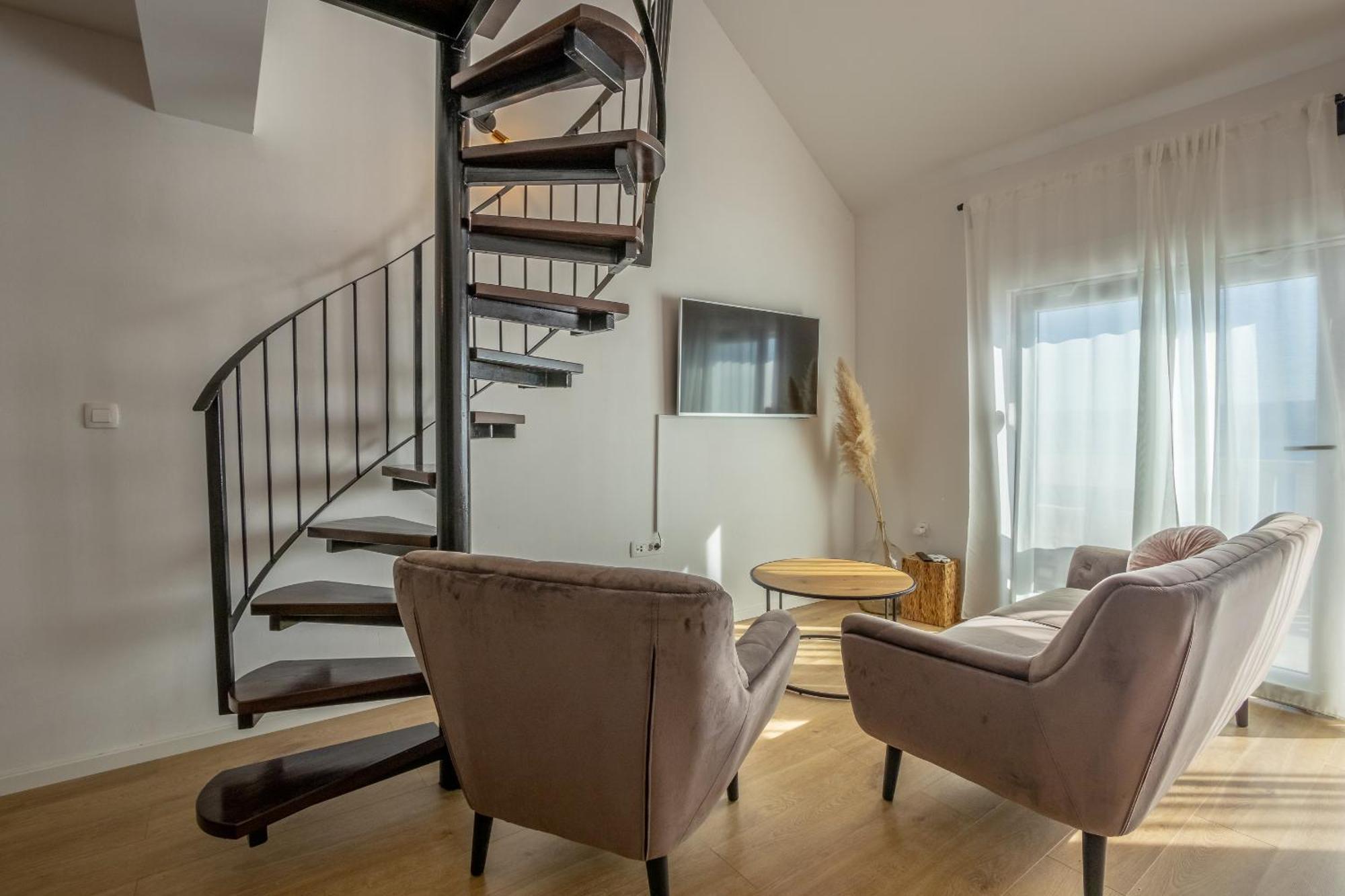 Апартаменти Apartman Rojo Оміш Екстер'єр фото